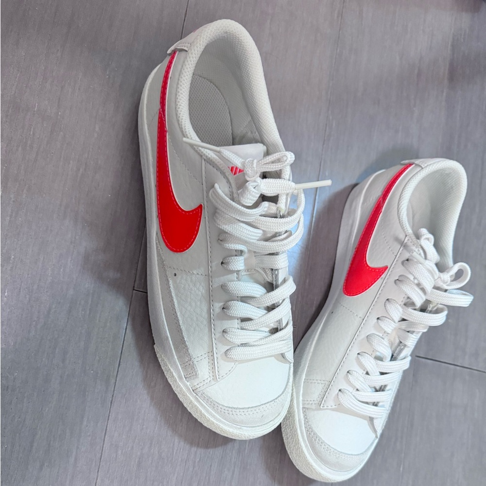 Nike blazer low
